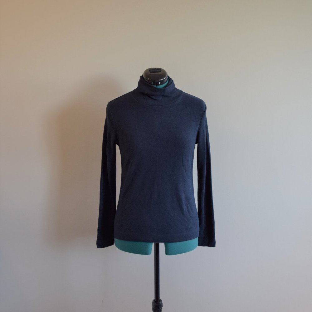 NWOT Heattech Navy Blue Fleece Turtleneck Long Sleeve Shirt